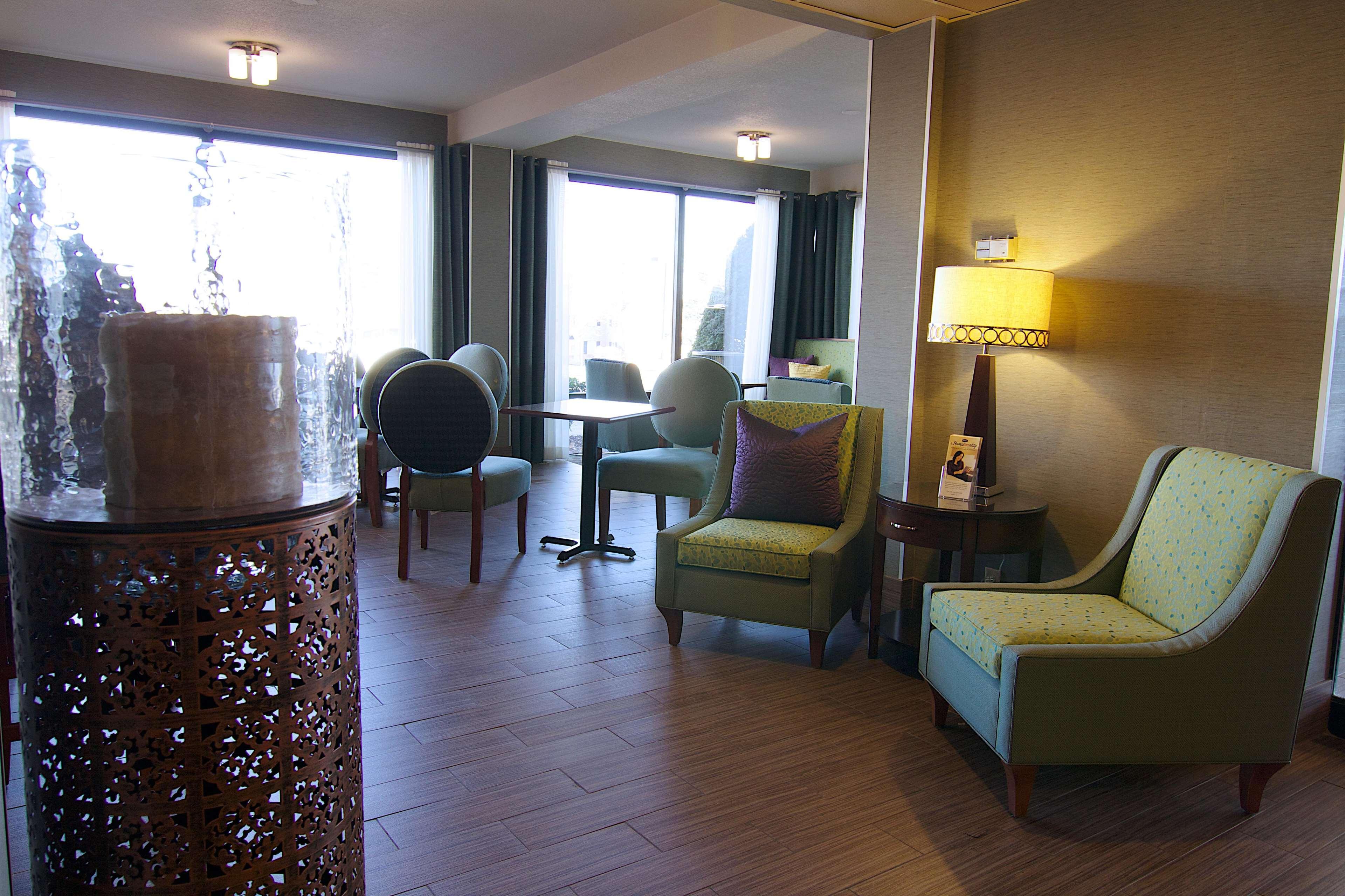 Hampton Inn Winchester-University/ Mall Экстерьер фото
